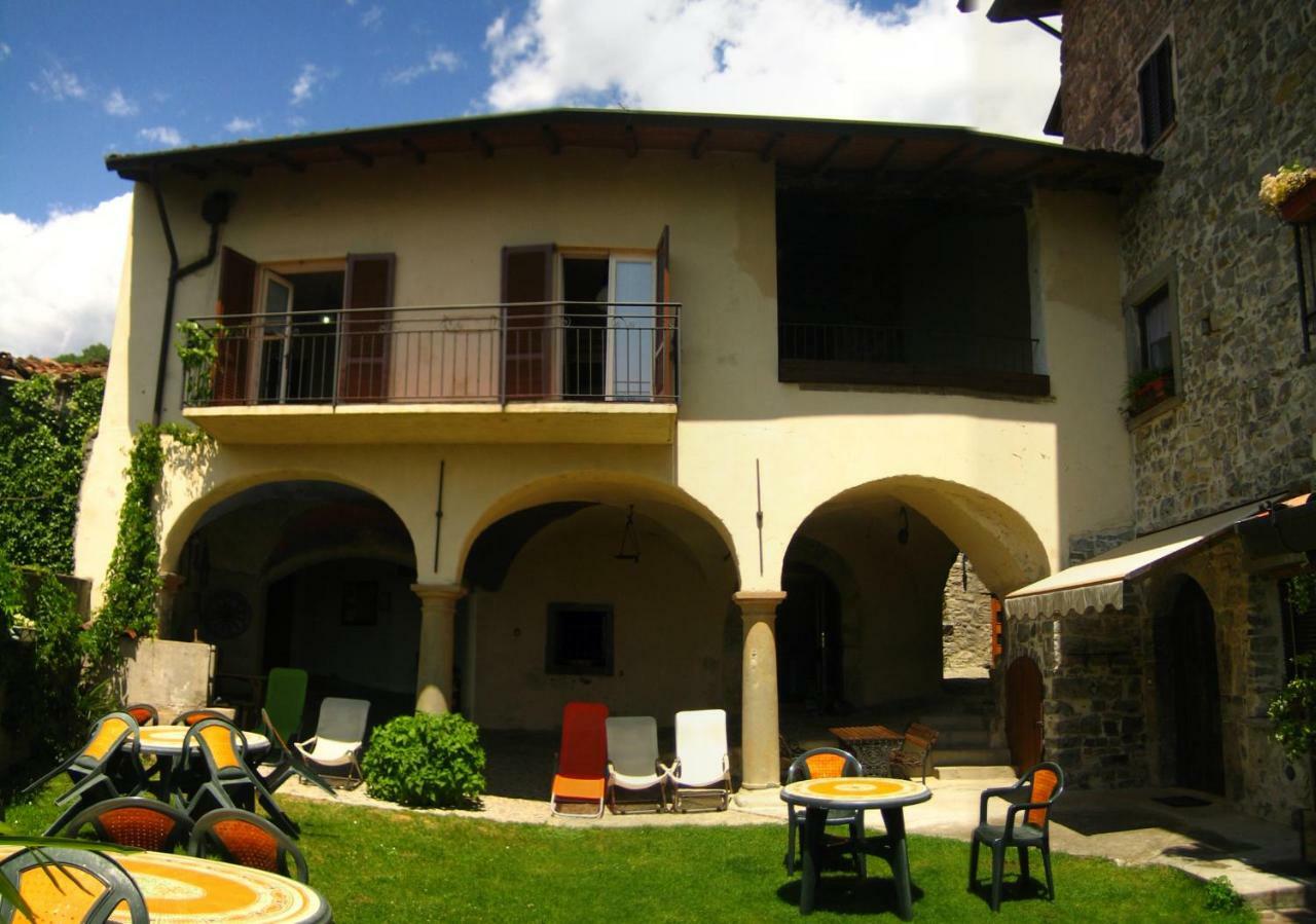 Castello Di Zorzino Iseo Lake Riva di Solto Exterior photo